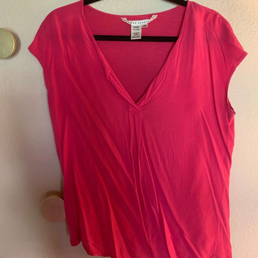 Max Studio hot pink, short sleeve top
